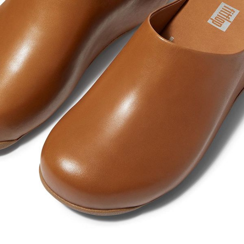 Light Brown Women's FitFlop Shuv Leather Clogs | 670WEDBUA